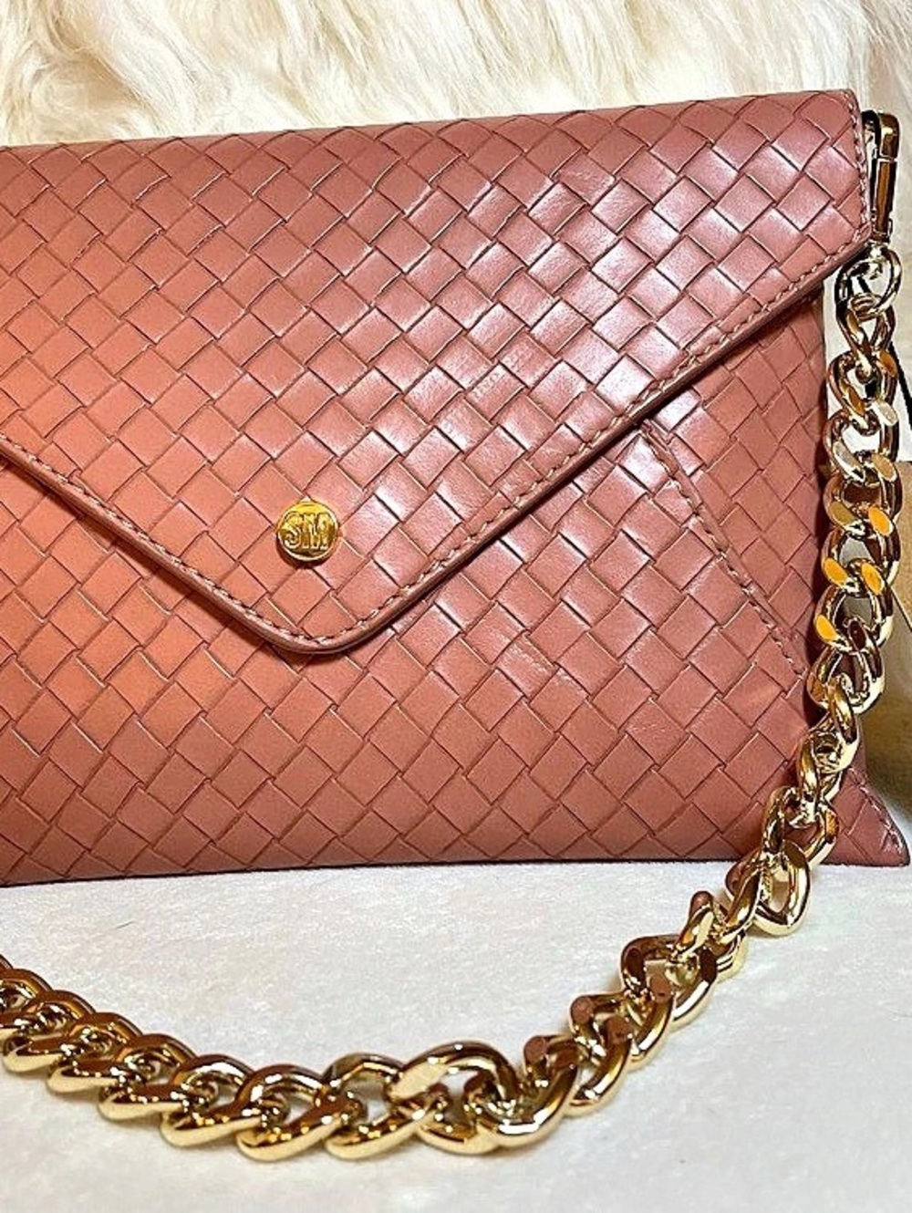 Steve Madden - woven Clutch Purse with removable gold-tone shoulder chain. NWT